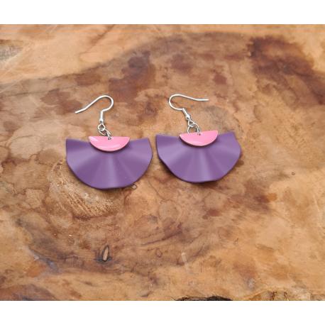 Boucles d'oreilles violettes et roses